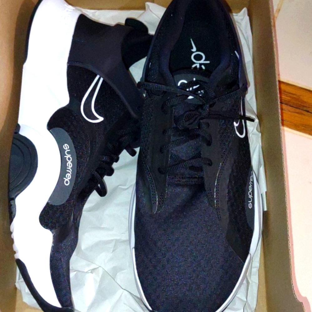 Brand New Size 12 Nike Super rep Go 2